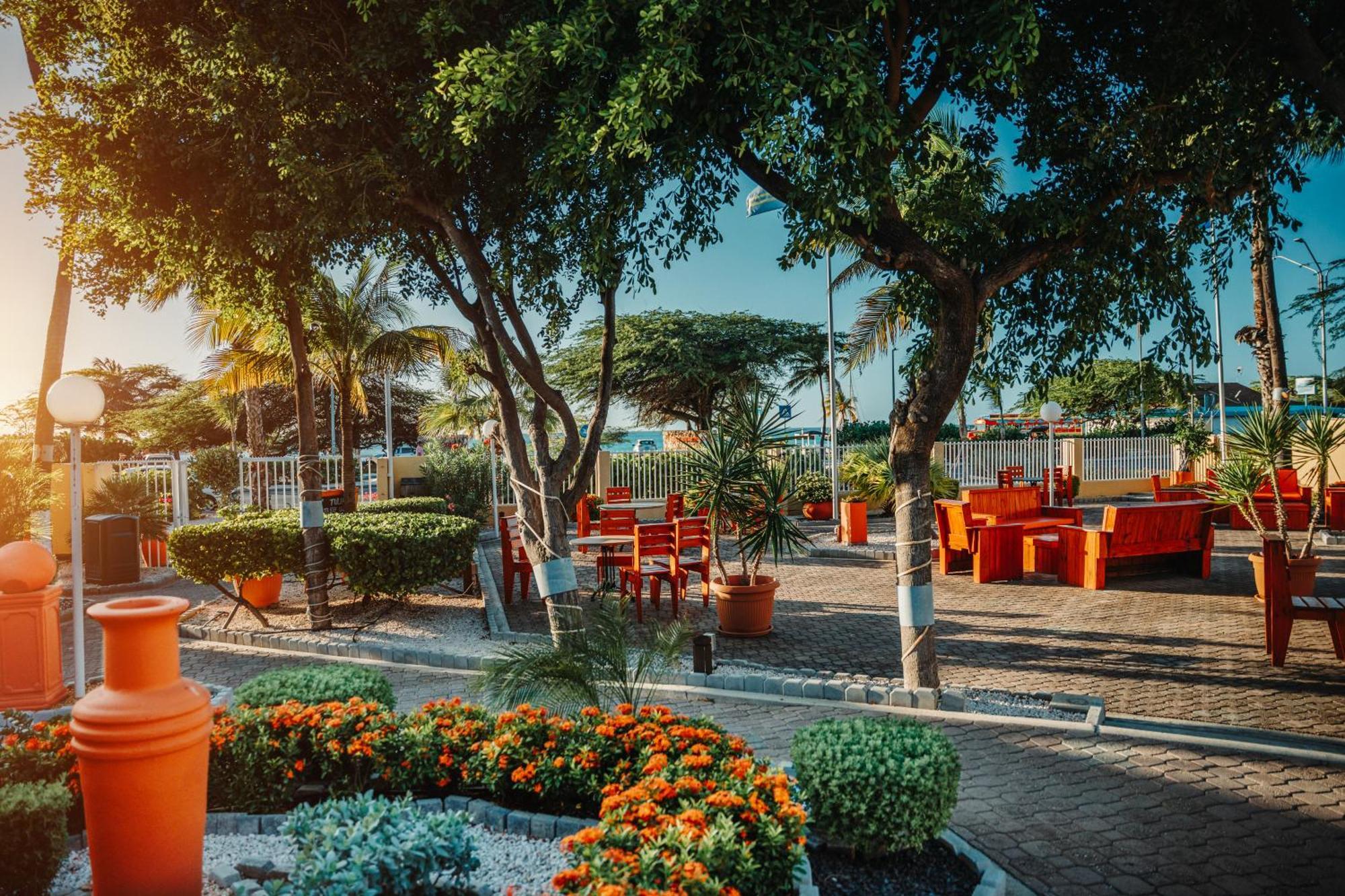 Mvc Eagle Beach Palm Beach Bagian luar foto